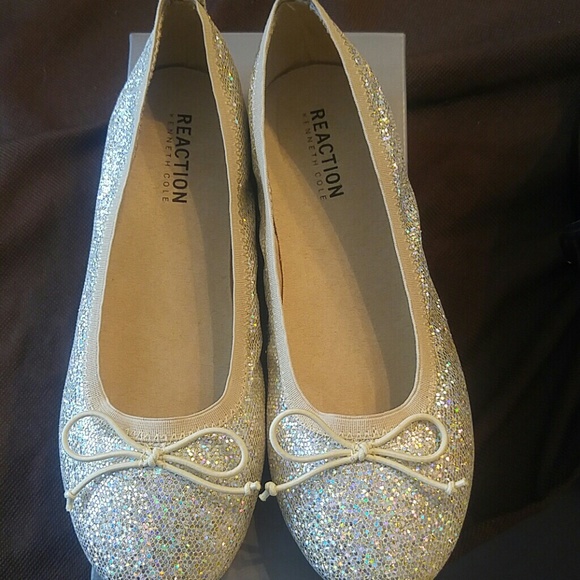 Kenneth Cole reaction - Picture 1 of 4